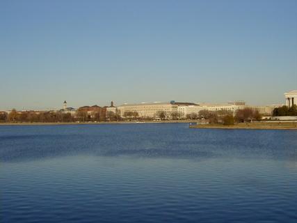 Bureau of Printing and Engraving over Tidal Basin (pan 2)<br>Location: <a href="https://www.google.com/maps/search/?api=1&query=38.88018,-77.04025" target="_new">Tidal Basin</a>